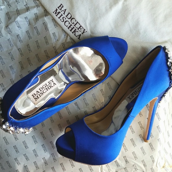 Badgley Mischka Kiara embellished peep toe pumps - Picture 3 of 7